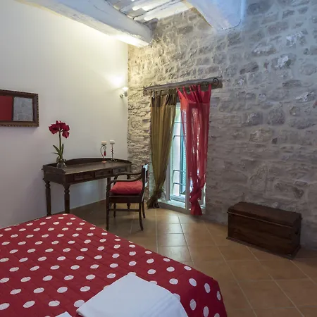 Hotel Borgo Spagnoli